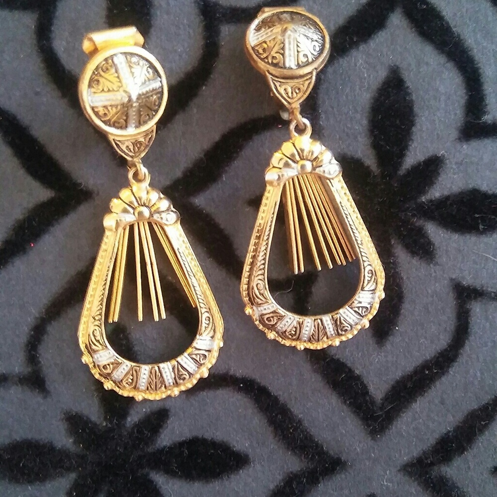 Vintage Demascus Spain Clip On Earrings